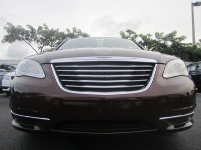 chrysler 200 2013 dk  brown sedan touring gasoline 4 cylinders front wheel drive automatic 33157