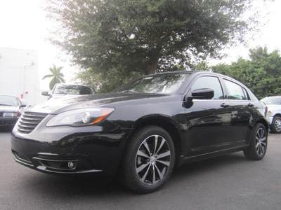chrysler 200 2013 black sedan touring gasoline 4 cylinders front wheel drive automatic 33157