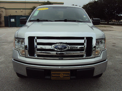 ford f 150 2009 silver styleside xlt gasoline 8 cylinders 2 wheel drive automatic 32901