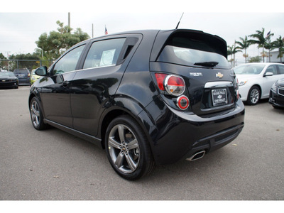 chevrolet sonic 2013 black hatchback rs auto gasoline 4 cylinders front wheel drive automatic 33177