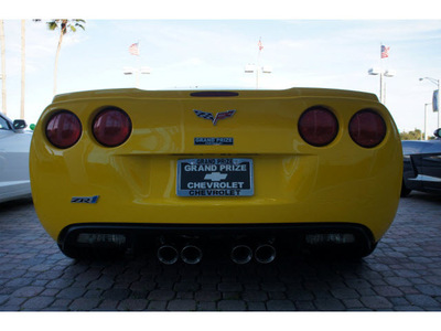 chevrolet corvette 2013 yellow coupe gasoline 8 cylinders rear wheel drive not specified 33177