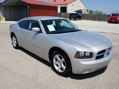 dodge charger 2010 bright silver sedan sxt gasoline 6 cylinders rear wheel drive automatic 76087