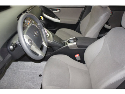 toyota prius 2013 classic silver hatchback two hybrid 4 cylinders front wheel drive automatic 91731