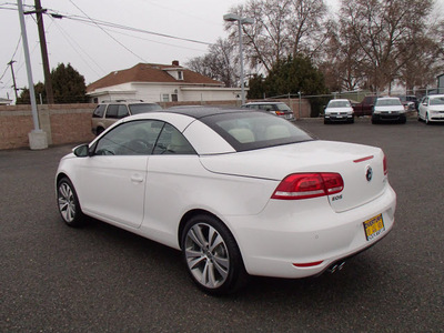 volkswagen eos 2013 white lux gasoline 4 cylinders front wheel drive not specified 99336