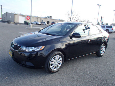 kia forte 2013 black sedan ex gasoline 4 cylinders front wheel drive not specified 99336