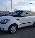 kia soul 2013 white wagon gasoline 4 cylinders front wheel drive not specified 99336