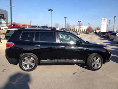 toyota highlander 2011 black suv limited gasoline 6 cylinders all whee drive 5 speed automatic 46219