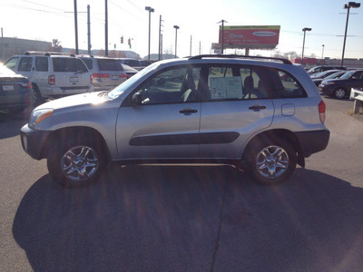 toyota rav4 2001 silver suv gasoline 4 cylinders all whee drive automatic 46219