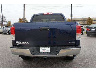 toyota tundra 2013 blue crewmax gasoline 8 cylinders 4 wheel drive 6 speed automatic 46219