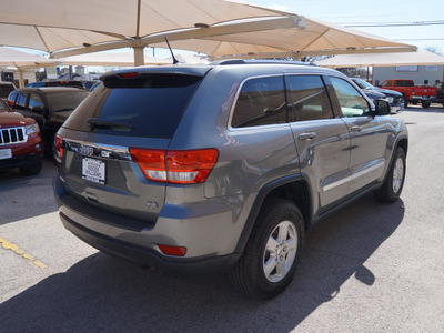 jeep grand cherokee 2013 gray suv laredo gasoline 6 cylinders 2 wheel drive automatic 76087