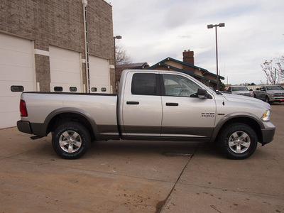 ram 1500 2013 silver pickup truck outdoorsman quad cab truck 4x4 gasoline 8 cylinders 4 wheel drive automatic 80301