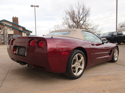 chevrolet corvette 2003 maroon 50th anniversary gasoline 8 cylinders rear wheel drive automatic 80301