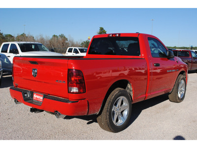 ram 1500 2012 red express gasoline 8 cylinders 4 wheel drive automatic 77388