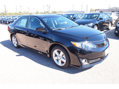 toyota camry 2012 black sedan se gasoline 4 cylinders front wheel drive automatic 77074