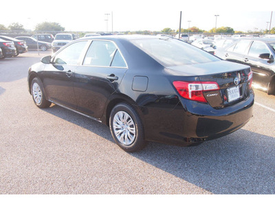 toyota camry 2012 black sedan le gasoline 4 cylinders front wheel drive automatic 77074