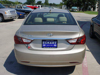 hyundai sonata 2011 tan sedan gls gasoline 4 cylinders front wheel drive not specified 76210