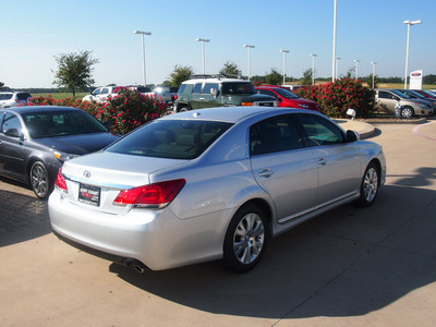 toyota avalon 2012 silver sedan gasoline 6 cylinders front wheel drive 6 speed automatic 76049