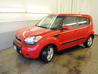 kia soul 2011 red hatchback soul gasoline 4 cylinders front wheel drive automatic 44060