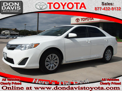toyota camry 2012 white sedan le gasoline 4 cylinders front wheel drive automatic 76011