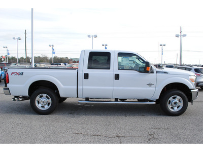 ford f 250 super duty 2013 white xlt fx4 biodiesel 8 cylinders 4 wheel drive automatic 77532