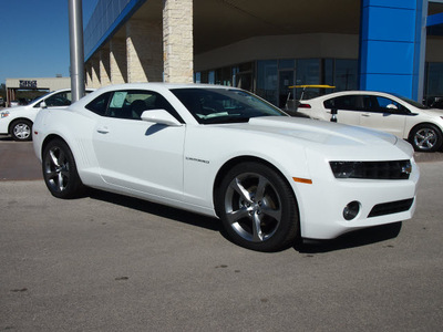 chevrolet camaro 2013 white coupe lt gasoline 6 cylinders rear wheel drive automatic 78009