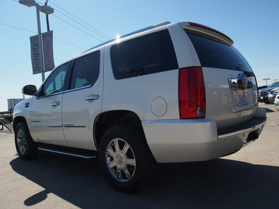 cadillac escalade 2008 white suv gasoline 8 cylinders rear wheel drive automatic 77521