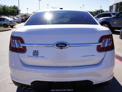 ford taurus 2012 white sedan limited gasoline 6 cylinders front wheel drive automatic 76011