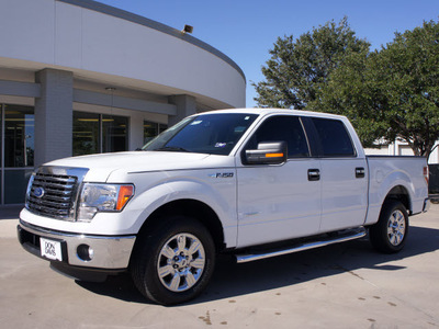 ford f 150 2011 white xlt gasoline 6 cylinders 2 wheel drive automatic 76011