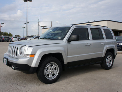 jeep patriot 2012 silver suv sport gasoline 4 cylinders 2 wheel drive automatic 76011