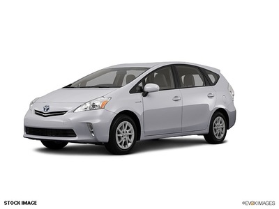 toyota prius v 2013 wagon base gas elec v two hybrid 4 cylinders front wheel drive not specified 27707