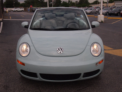 volkswagen new beetle 2006 blue 2 5 5 cylinders automatic 33021