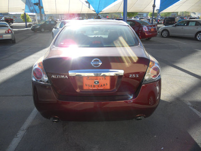 nissan altima 2011 maroon sedan gasoline 4 cylinders front wheel drive automatic 79936