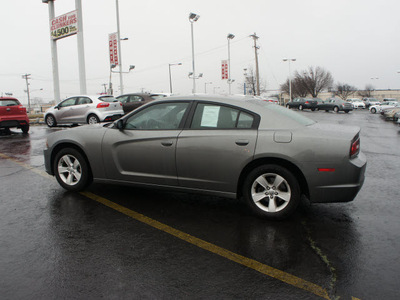 dodge charger 2011 gray sedan gasoline 6 cylinders rear wheel drive automatic 19153