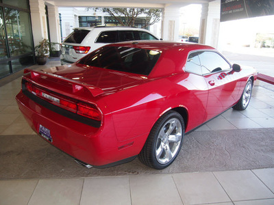 dodge challenger 2013 maroon coupe r t plus gasoline 8 cylinders rear wheel drive automatic 76051