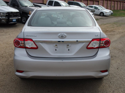 toyota corolla 2011 silver sedan le gasoline 4 cylinders front wheel drive automatic 78064