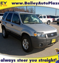 ford escape 2006 gray suv gasoline 6 cylinders front wheel drive 4 speed automatic 76450