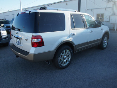 ford expedition 2013 white suv king ranch flex fuel 8 cylinders 2 wheel drive automatic 77074