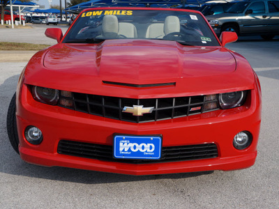 chevrolet camaro 2011 red ss gasoline 8 cylinders rear wheel drive automatic 76206