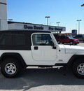 jeep wrangler 2006 white suv unlimited gasoline 6 cylinders 4 wheel drive manual 76011