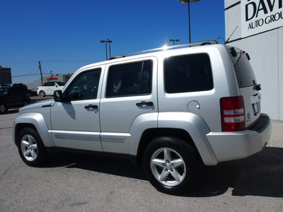 jeep liberty 2011 silver suv limited gasoline 6 cylinders 2 wheel drive automatic 76011