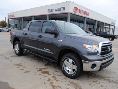 toyota tundra 2012 gray grade flex fuel 8 cylinders 4 wheel drive automatic 76116