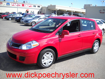 nissan versa 2011 red hatchback gasoline 4 cylinders front wheel drive automatic 79925