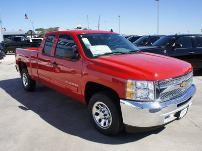 chevrolet silverado 1500 2013 victry red pickup truck ls flex fuel 8 cylinders 2 wheel drive 4 speed automatic 76087