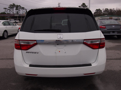 honda odyssey 2013 white van ex l gasoline 6 cylinders front wheel drive automatic 28557