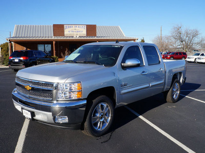 chevrolet silverado 1500 2013 silver ice lt flex fuel v8 2 wheel drive automatic 76087