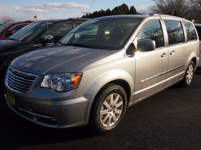 chrysler town and country 2013 silver van touring flex fuel 6 cylinders front wheel drive automatic 07730