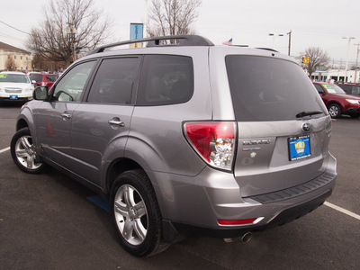 subaru forester 2010 silver suv 2 5x limited gasoline 4 cylinders all whee drive automatic 07701