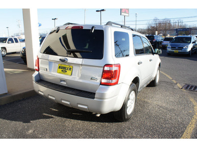 ford escape 2010 ingot silver suv xlt flex fuel 6 cylinders front wheel drive automatic 07724