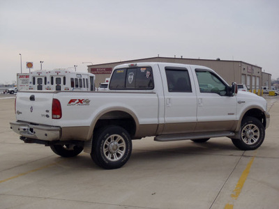 ford f 350 super duty 2006 white lariat king ranch diesel 8 cylinders 4 wheel drive automatic 62708