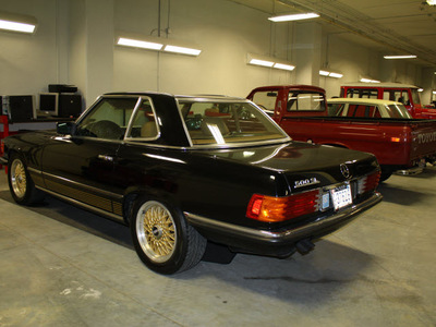 mercedes benz 500 1985 black 8 cylinders automatic 27215
